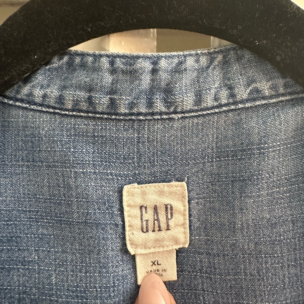Gap Chambray shirt - size XL